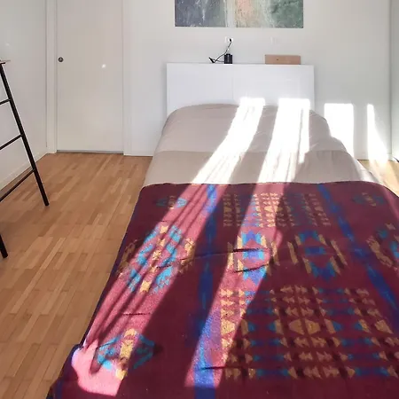 Bright One-bedroom Near Isola Milaan
