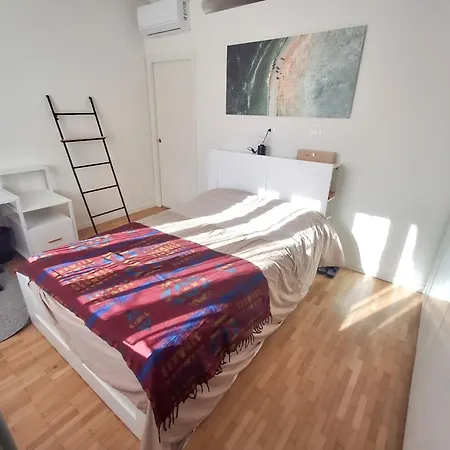 Bright One-bedroom Near Isola * 米兰